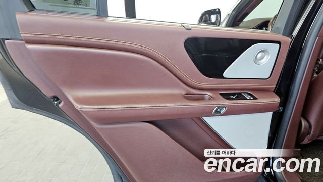 Lincoln Aviator (II) 3.0 Black Label AWD 2021 — фото 25