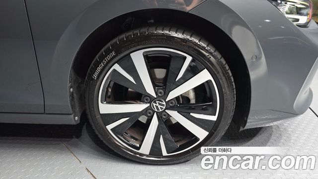 Volkswagen Golf (VIII) 2.0 TDI Prestige 2025 — фото 5