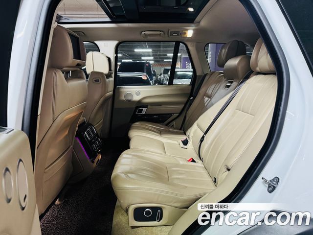 Land Rover Range Rover (IV) 4.4 SDV8 Vogue SE DIESEL 2016 — фото 15