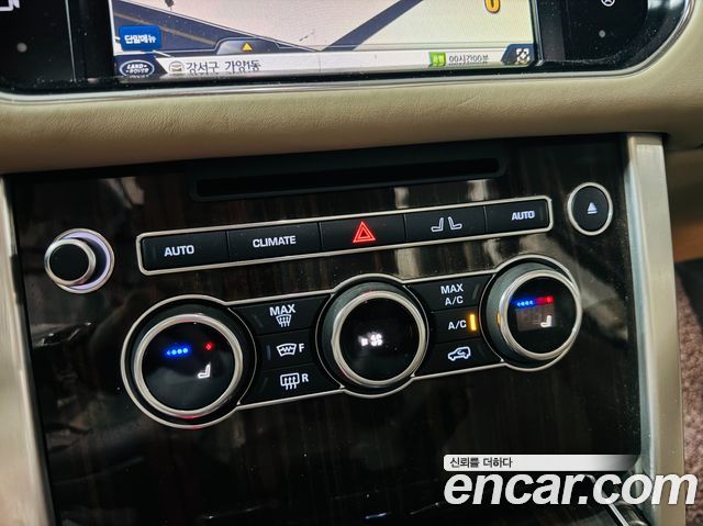 Land Rover Range Rover (IV) 4.4 SDV8 Vogue SE DIESEL 2016 — фото 18