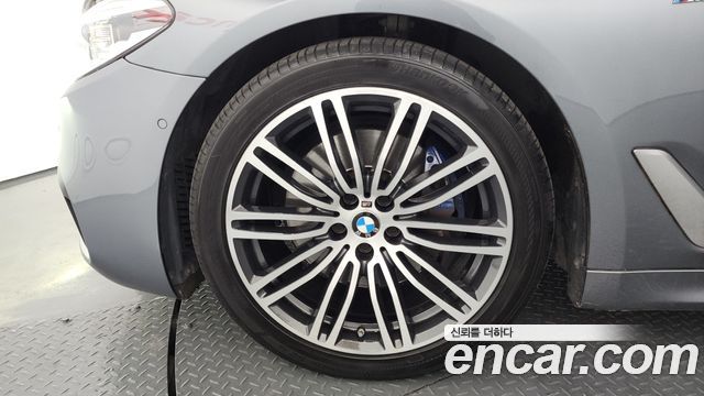 BMW 5 Series (G30) 530i M Sport Package Plus 2019 — фото 5