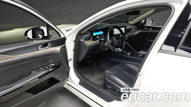 Kia K5 (III) 2.0 Noblesse 2023 — фото 10