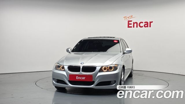 BMW 3 Series (E90) 320i Sedan 2011 — фото 3