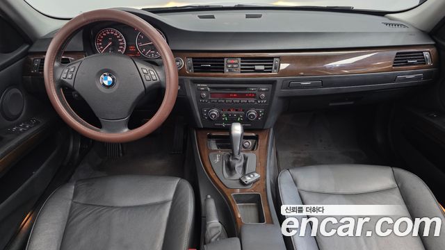 BMW 3 Series (E90) 320i Sedan 2011 — фото 7