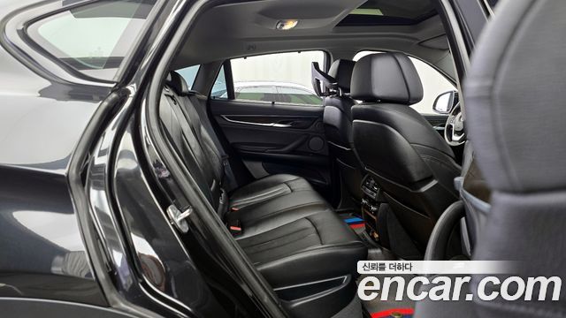 BMW X6 (F16) xDrive 40d 2017 — фото 11