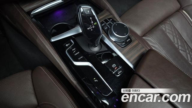 BMW 5 Series (G30) 523d M Sport 2021 — фото 9