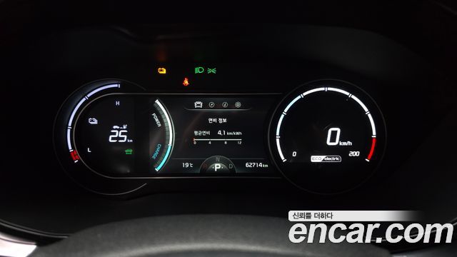 Kia Niro Plus Air 2023 — фото 8