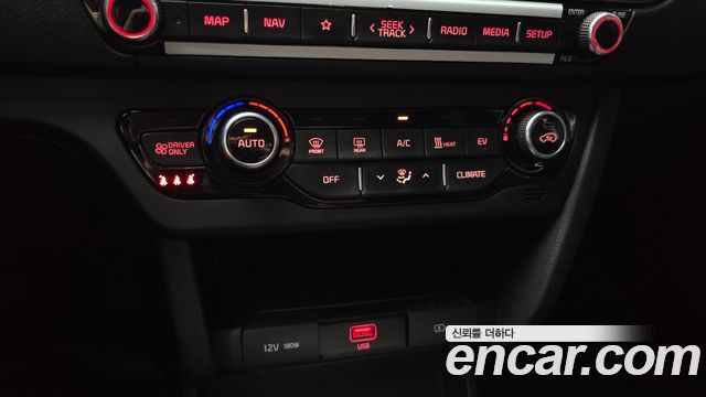 Kia Niro Plus Air 2023 — фото 17