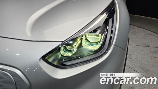 Kia Niro Plus Air 2023 — фото 22