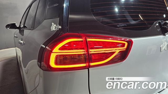 Kia Niro Plus Air 2023 — фото 23