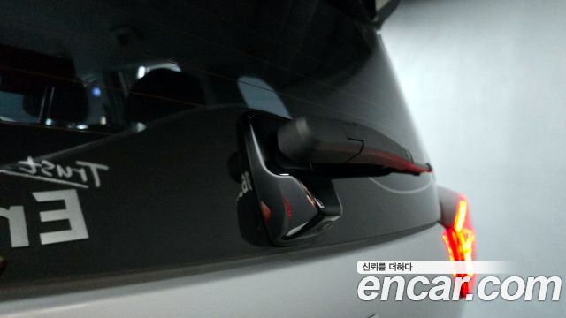 Kia Niro Plus Air 2023 — фото 30