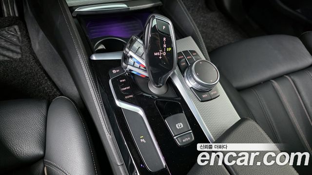BMW 5 Series (G30) 520d M Sport Special Edition 2018 — фото 9