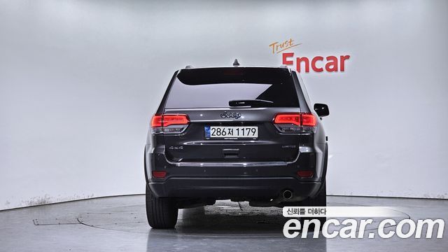 Jeep Grand Cherokee 3.6 Limited WK2 2021 — фото 4