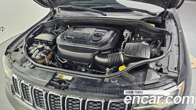 Jeep Grand Cherokee 3.6 Limited WK2 2021 — фото 6