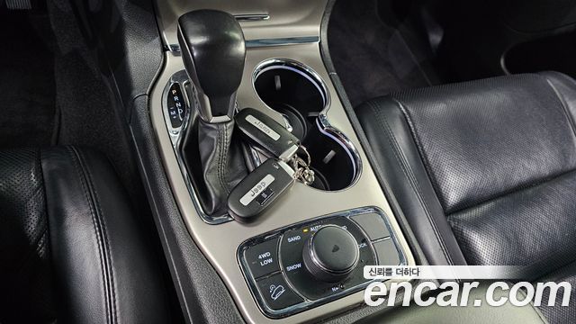 Jeep Grand Cherokee 3.6 Limited WK2 2021 — фото 9