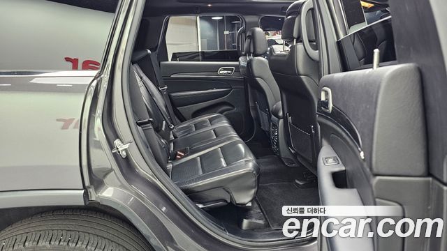 Jeep Grand Cherokee 3.6 Limited WK2 2021 — фото 12