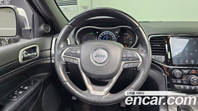 Jeep Grand Cherokee 3.6 Limited WK2 2021 — фото 13