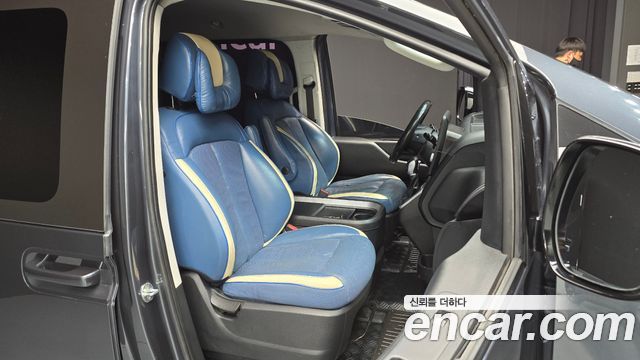 Hyundai Staria Cargo 5-Seater Modern 2022 — фото 12