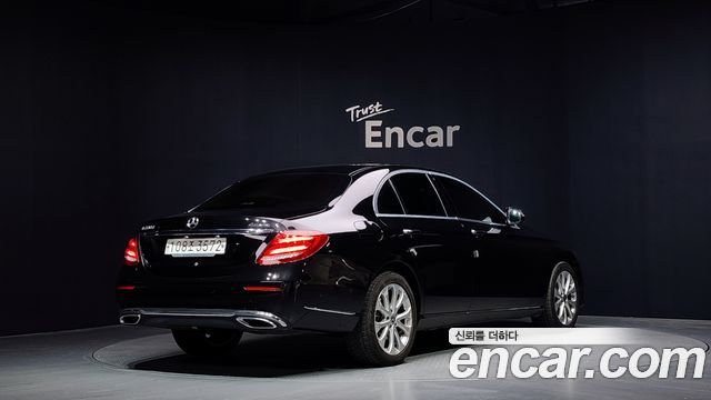 Mercedes-Benz E-Class (W213) E220d 4MATIC Exclusive 2020 — фото 2