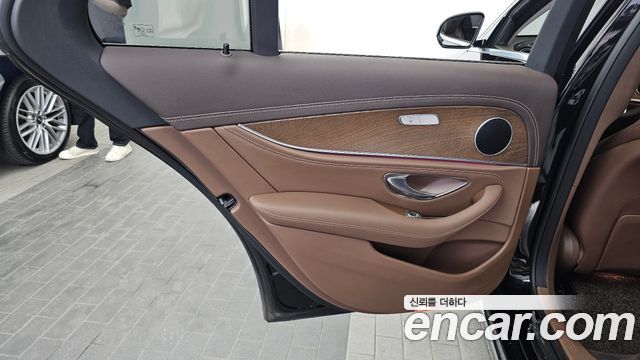 Mercedes-Benz E-Class (W213) E220d 4MATIC Exclusive 2020 — фото 25