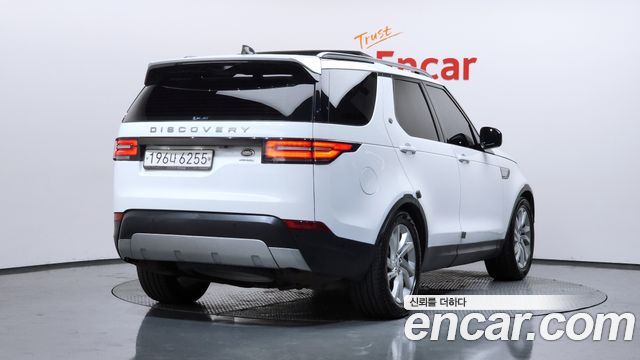 Land Rover Discovery 5 3.0 SD6 HSE 2019 — фото 2