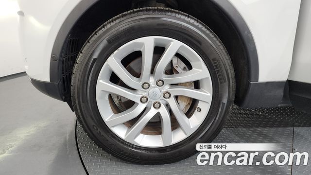 Land Rover Discovery 5 3.0 SD6 HSE 2019 — фото 5