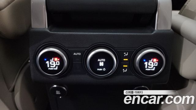 Land Rover Discovery 5 3.0 SD6 HSE 2019 — фото 13