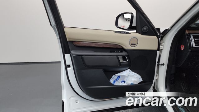 Land Rover Discovery 5 3.0 SD6 HSE 2019 — фото 24
