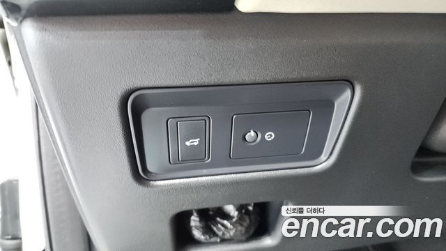 Land Rover Discovery 5 3.0 SD6 HSE 2019 — фото 27