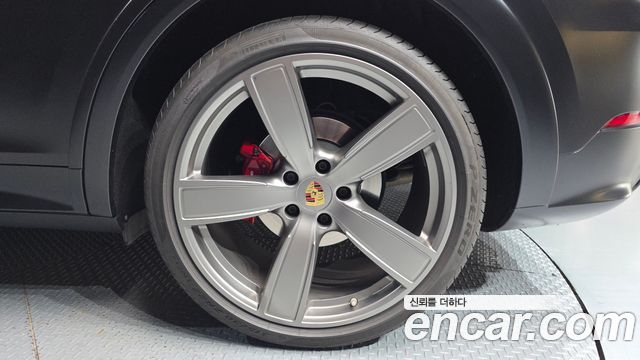 Porsche Cayenne (PO536) 3.0 COUPE PLATINUM EDITION 2023 — фото 27