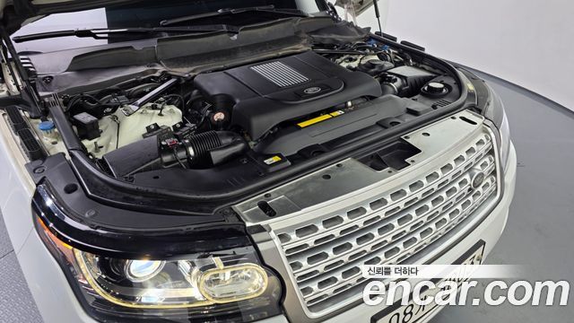Land Rover Range Rover (IV) 4.4 SDV8 AB LWB DIESEL 2017 — фото 6