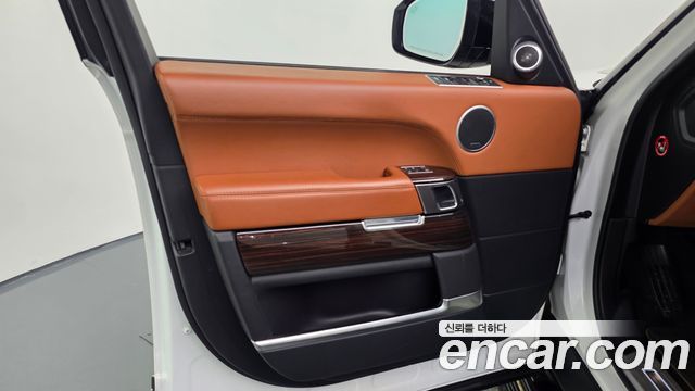 Land Rover Range Rover (IV) 4.4 SDV8 AB LWB DIESEL 2017 — фото 24