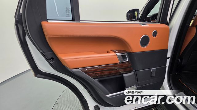 Land Rover Range Rover (IV) 4.4 SDV8 AB LWB DIESEL 2017 — фото 25
