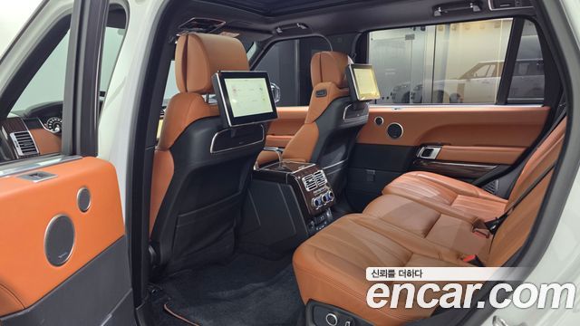 Land Rover Range Rover (IV) 4.4 SDV8 AB LWB DIESEL 2017 — фото 26