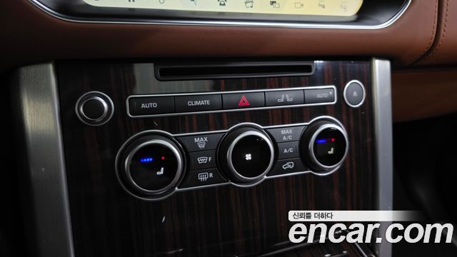 Land Rover Range Rover (IV) 4.4 SDV8 AB LWB DIESEL 2017 — фото 28