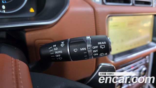 Land Rover Range Rover (IV) 4.4 SDV8 AB LWB DIESEL 2017 — фото 34