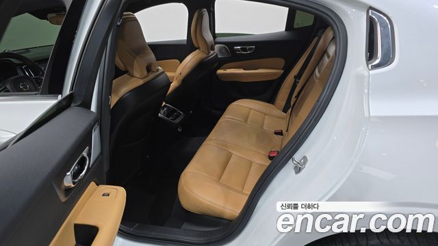 Volvo S60 (III) T5 Inscroption 2020 — фото 11