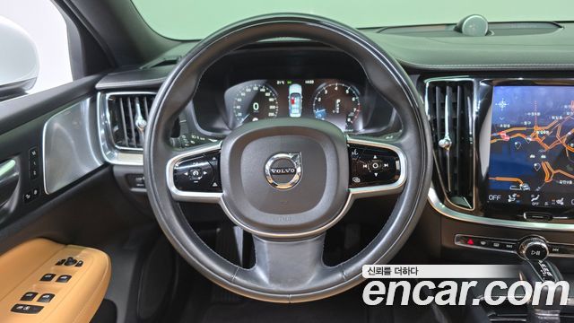 Volvo S60 (III) T5 Inscroption 2020 — фото 13
