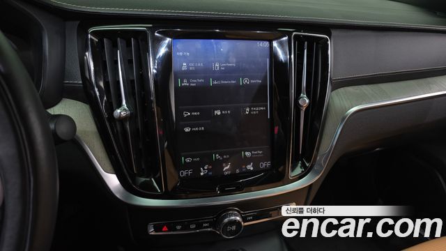 Volvo S60 (III) T5 Inscroption 2020 — фото 15