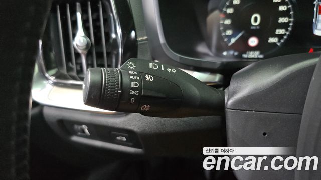 Volvo S60 (III) T5 Inscroption 2020 — фото 17