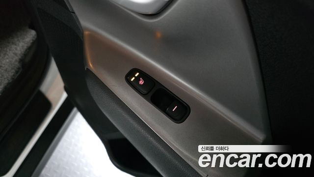 Kia Niro EV Taxi 2022 — фото 21
