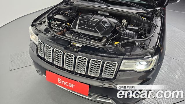 Jeep Grand Cherokee 3.0 Diesel Overland WK2 2018 — фото 6