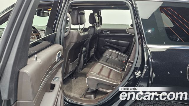 Jeep Grand Cherokee 3.0 Diesel Overland WK2 2018 — фото 16