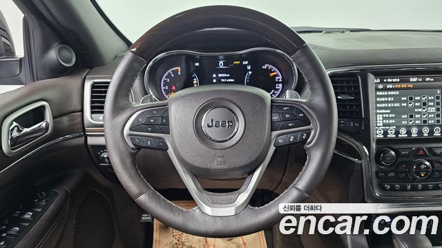 Jeep Grand Cherokee 3.0 Diesel Overland WK2 2018 — фото 19