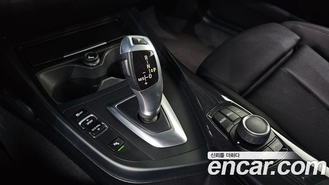 BMW 1 Series (F20) 118d Sport 5Door 2015 — фото 9
