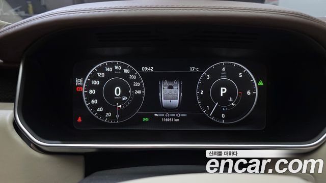 Land Rover Range Rover (IV) 4.4 SDV8 AB LWB DIESEL 2017 — фото 8