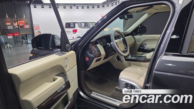 Land Rover Range Rover (IV) 4.4 SDV8 AB LWB DIESEL 2017 — фото 10