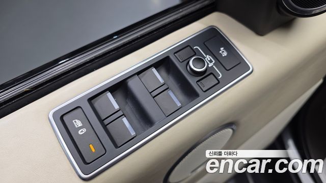 Land Rover Range Rover (IV) 4.4 SDV8 AB LWB DIESEL 2017 — фото 14
