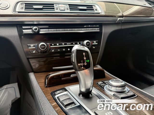 BMW 7 Series (F01) 740Li 2011 — фото 9