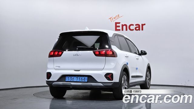 Kia Niro Plus Light (Taxi Trim) 2023 — фото 4
